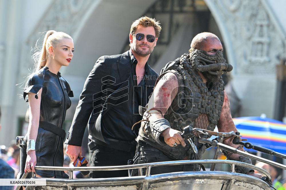 Anya Taylor-Joy and Chris Hemsworth Arrive At Jimmy Kimmel On Mad Max Carriage - LA