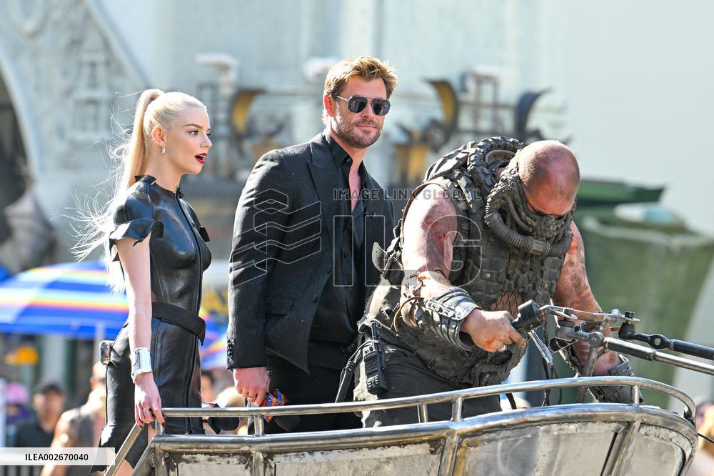 Anya Taylor-Joy and Chris Hemsworth Arrive At Jimmy Kimmel On Mad Max Carriage - LA