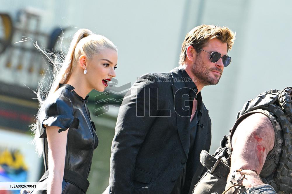 Anya Taylor-Joy and Chris Hemsworth Arrive At Jimmy Kimmel On Mad Max Carriage - LA