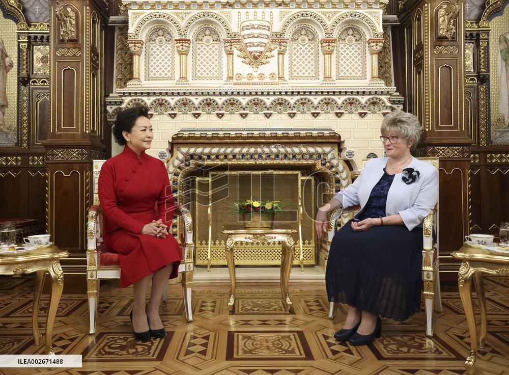 HUNGARY-BUDAPEST-PENG LIYUAN-NAGY-BUDA CASTLE-VISIT