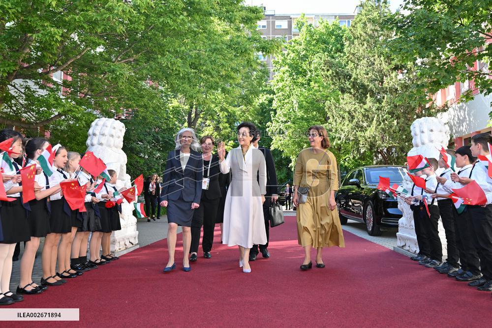 HUNGARY-BUDAPEST-PENG LIYUAN-LEVAI-SCHOOL-VISIT