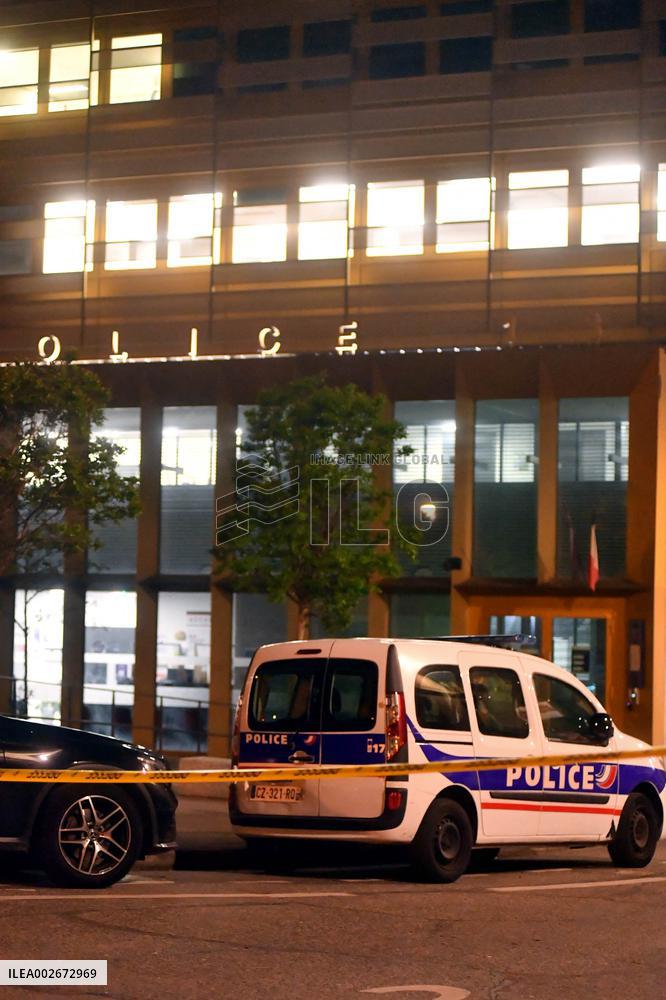 A Man Opens Fire On Two Policemen - Paris