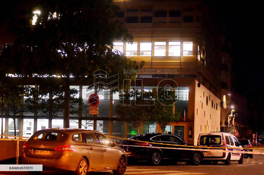 A Man Opens Fire On Two Policemen - Paris