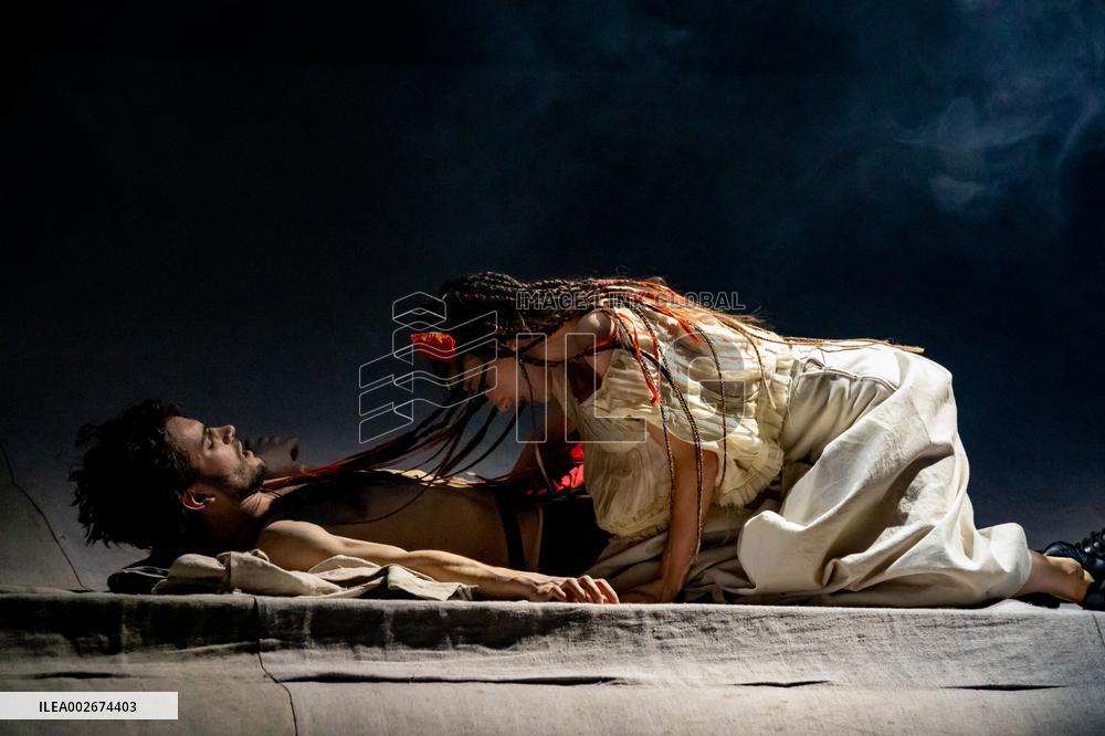 Premiere of Herbs play in Kyiv