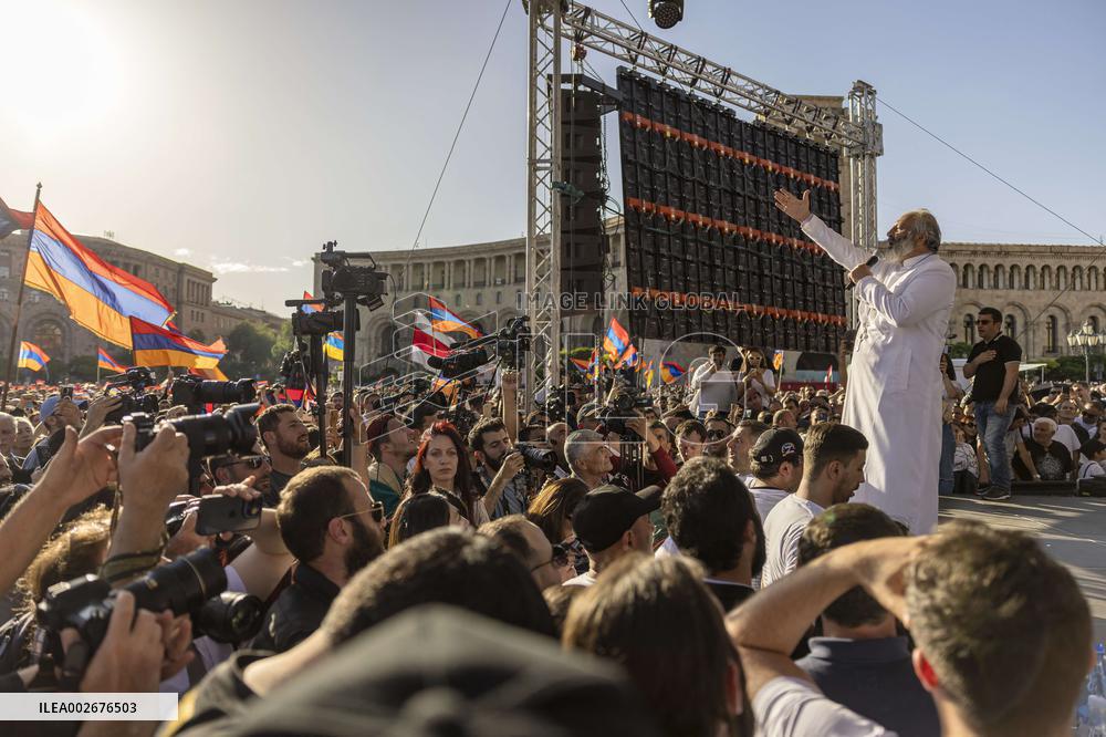 Rally Against Land Transfer To Azerbaijan - Armenia