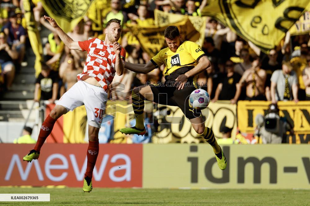 (SP)GERMANY-MAINZ-FOOTBALL-BUNDESLIGA-MAINZ VS DORTMUND