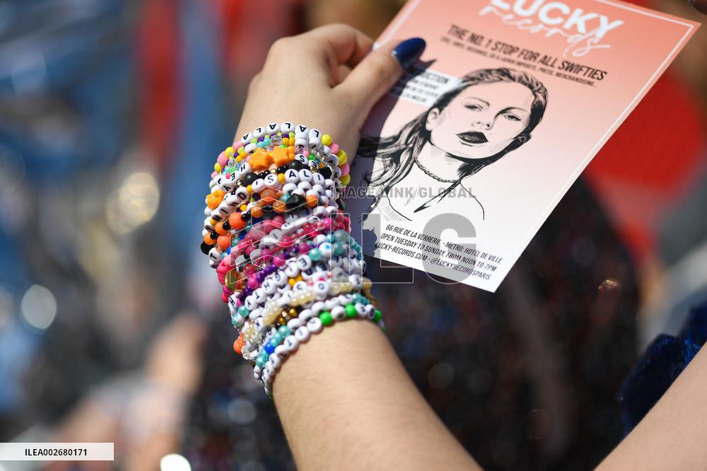 Fans Of Taylor Swift Attend The Eras Tour - Nanterre