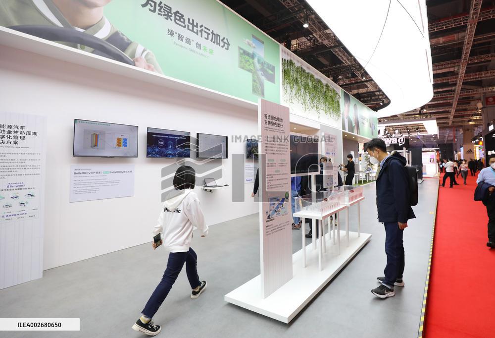 Xinhua Headlines: NEV makers move fast in China leveraging innovation, cooperation