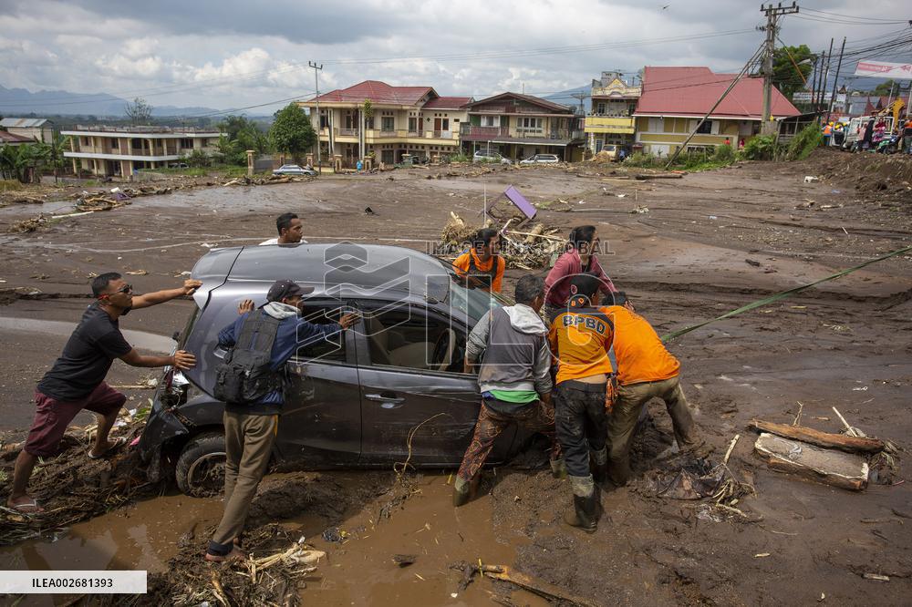 INDONESIA-WEST SUMATRA-MOUNT MARAPI-LAVA FLOODS
