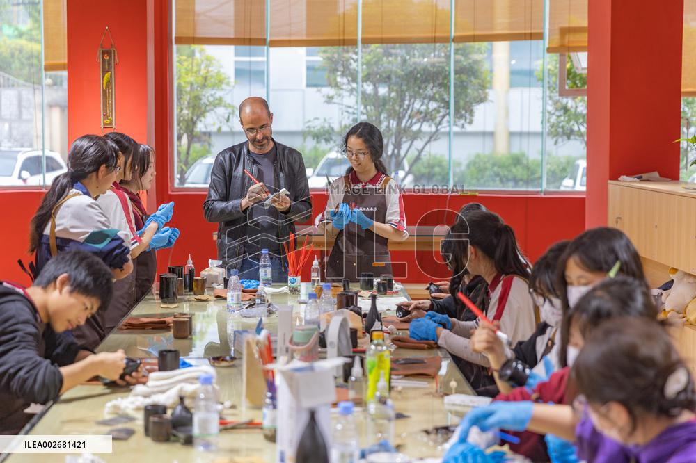 CHINA-CHONGQING-LACQUER ART-PROMOTION (CN)