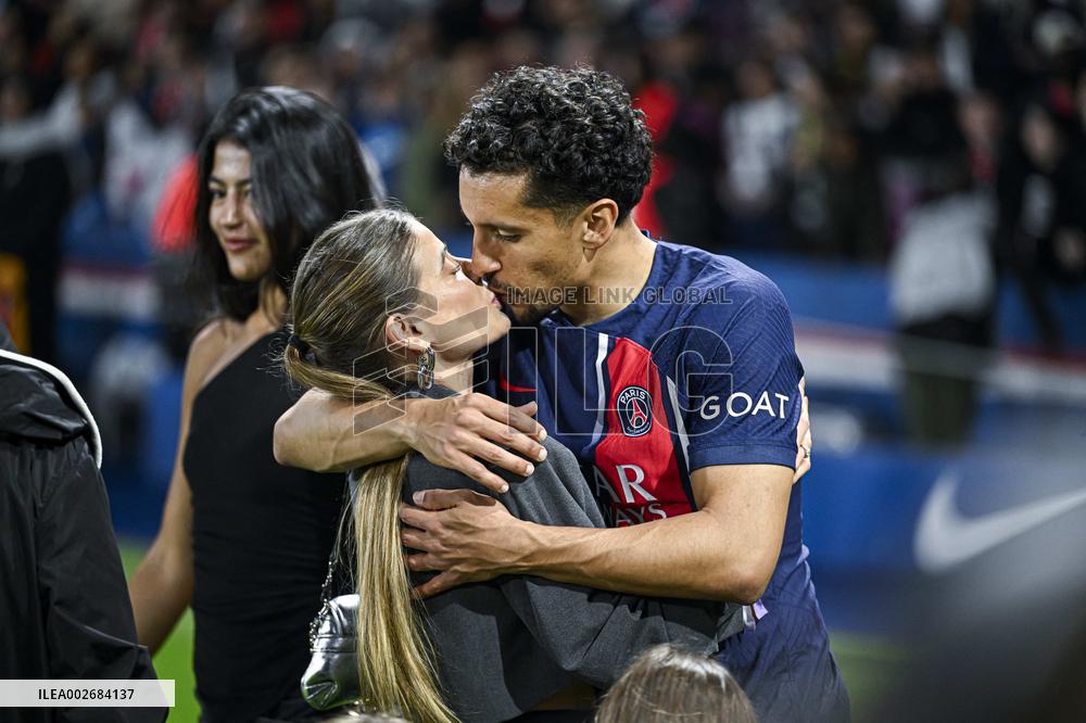 PSG Celebrates 2023-2024 Ligue 1 Championship Trophy