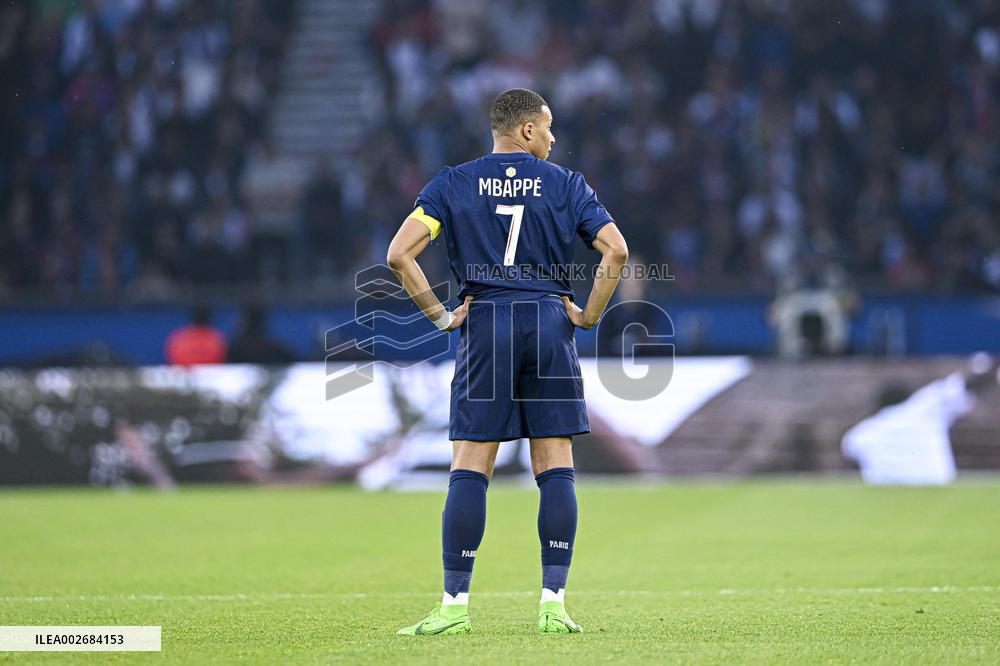 Kylian Mbappe Plays His Last Match For PSG - Paris