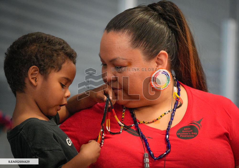 CANADA-VANCOUVER-MOTHER'S DAY POWWOW
