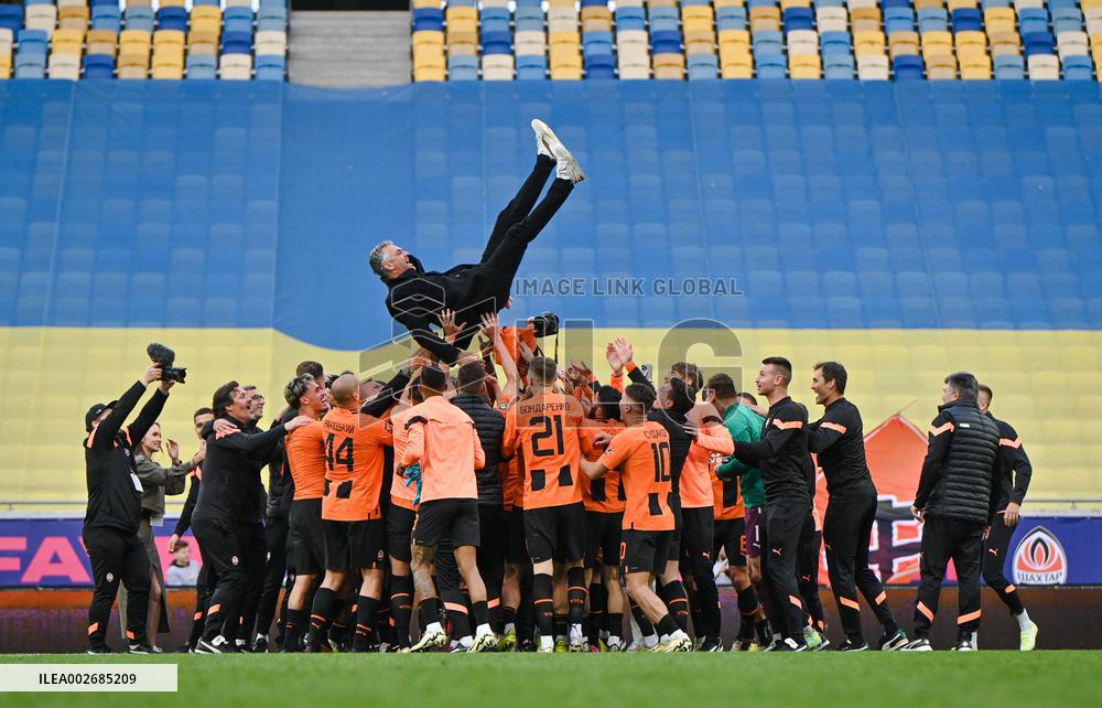Shakhtar Donetsk beat Dynamo Kyiv 1-0 to become Ukraines Premier League champions
