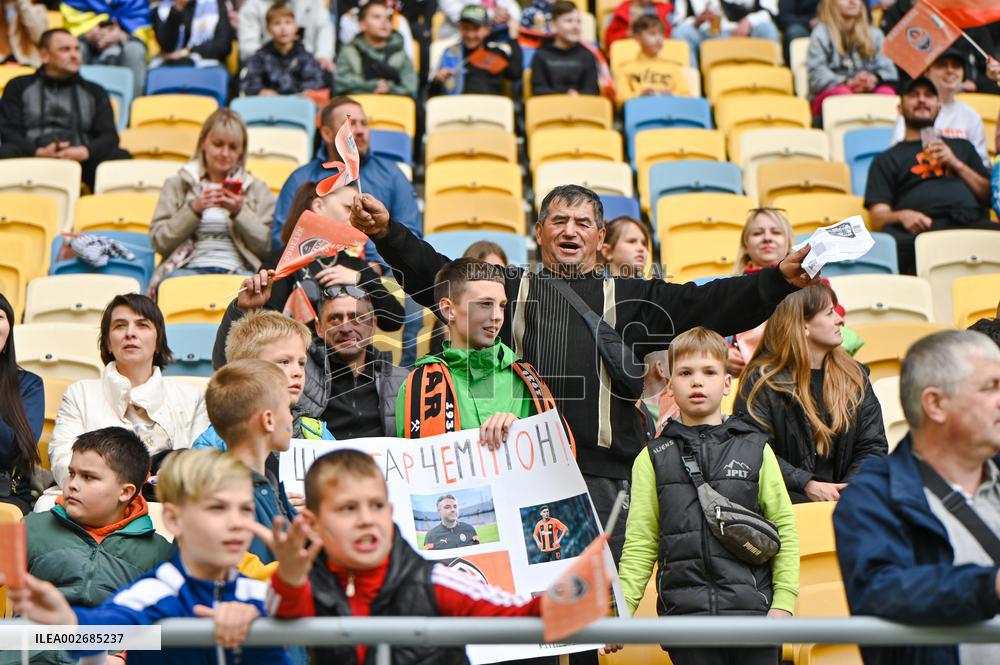 Shakhtar Donetsk beat Dynamo Kyiv 1-0 to become Ukraines Premier League champions