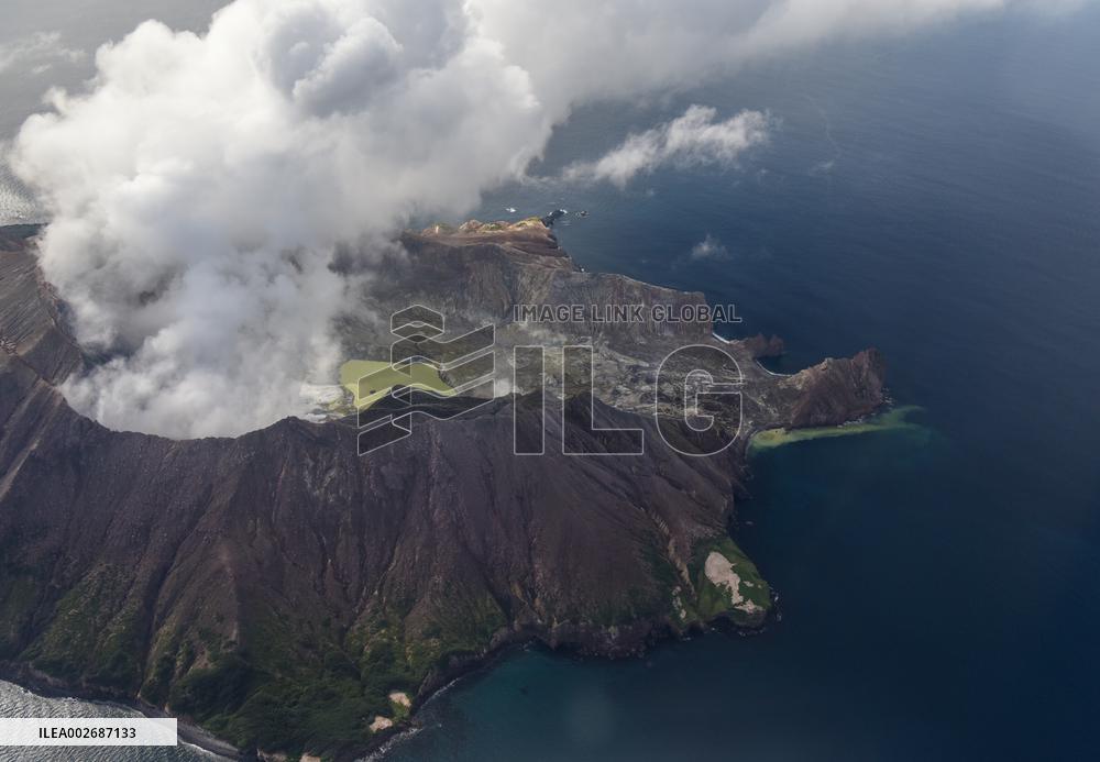 NEW ZEALAND-WHITE ISLAND-AERIAL VIEW