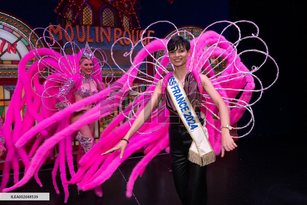 Exclusive - Miss France Visits The Moulin Rouge - Paris