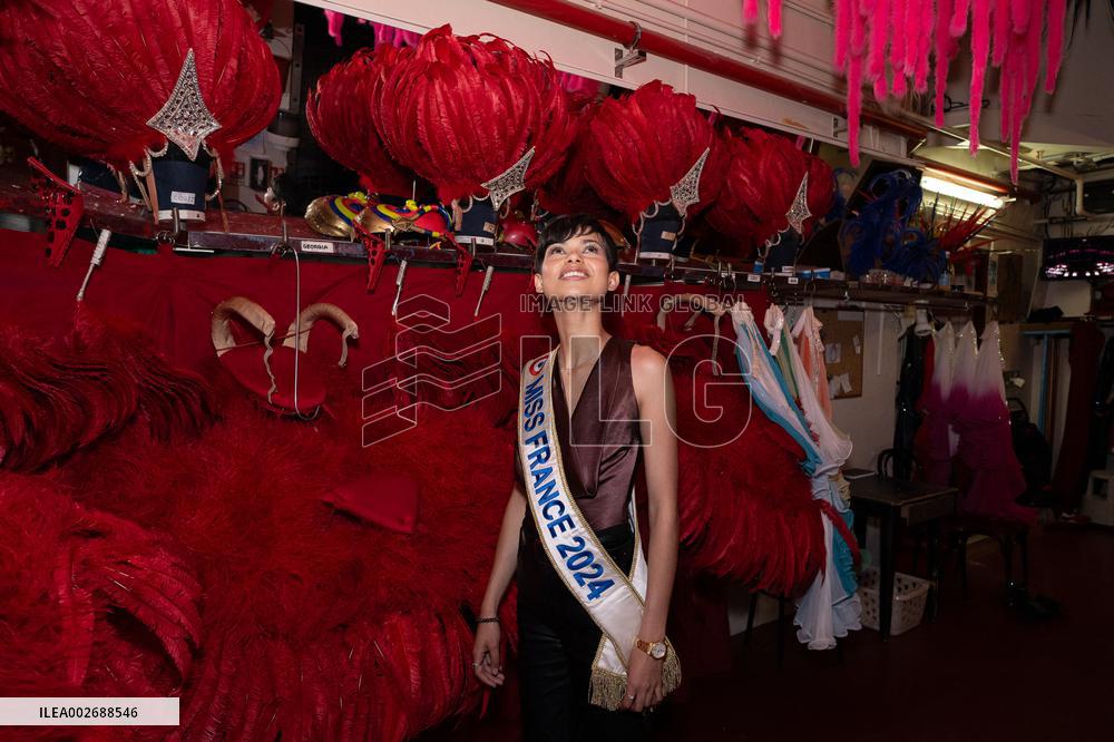 Exclusive - Miss France Visits The Moulin Rouge - Paris
