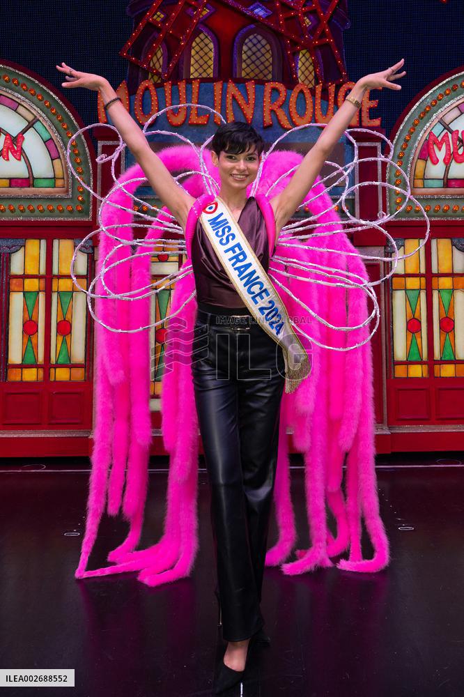 Exclusive - Miss France Visits The Moulin Rouge - Paris