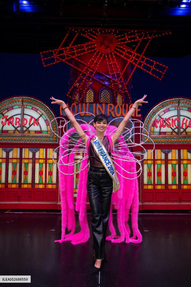 Exclusive - Miss France Visits The Moulin Rouge - Paris