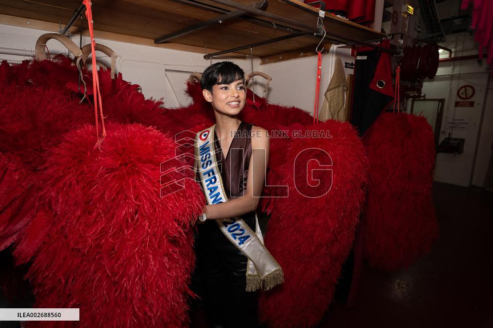 Exclusive - Miss France Visits The Moulin Rouge - Paris
