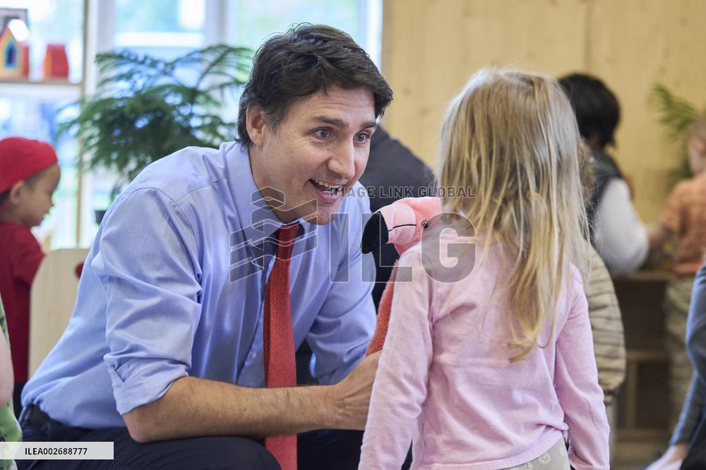 Trudeau Visits YMCA Childcare Centre - Ontario