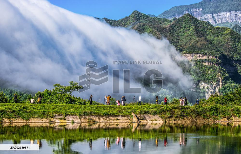 #CHINA-CHONGQING-JINFO MOUNTAIN-CLOUDS (CN)