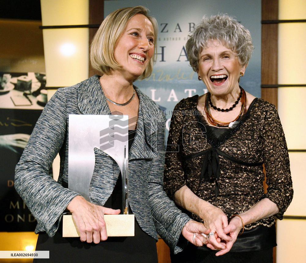 Canadian Writer And Nobel Prize Alice Munro Dies At 92