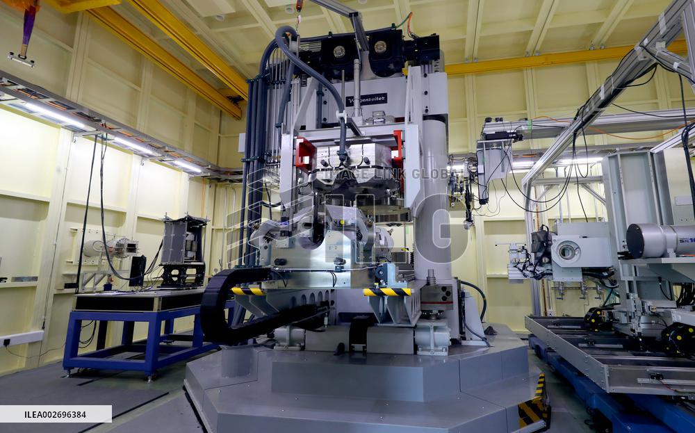 CHINA-SHANGHAI-SYNCHROTRON RADIATION FACILITY (CN)