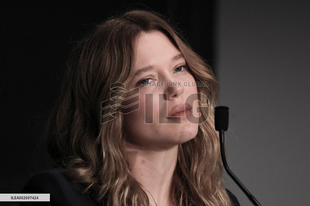 Cannes Deuxieme Acte Press Conference DB
