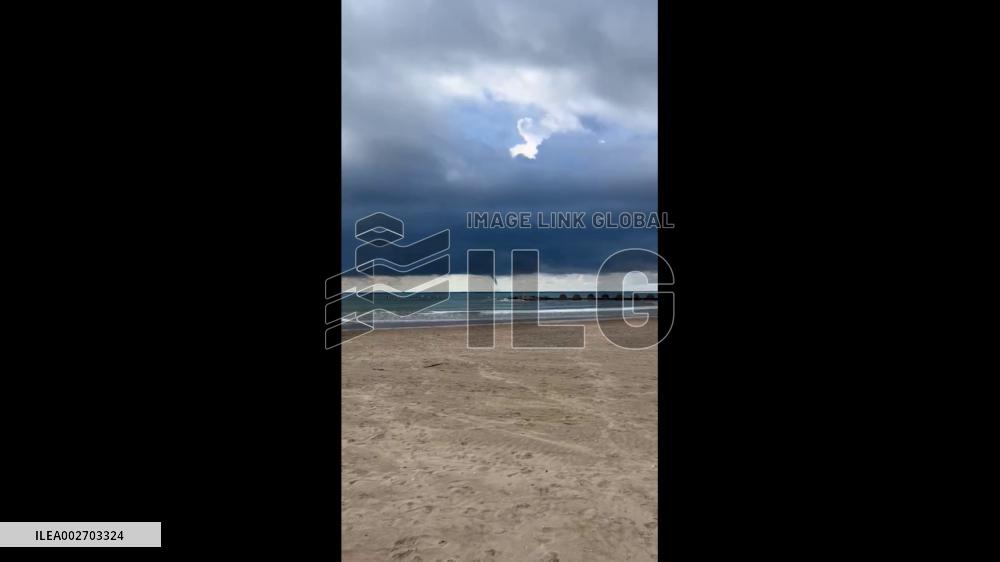 Spain: Waterspout Spotted Off Cunit Beach In Baix Penedès 2