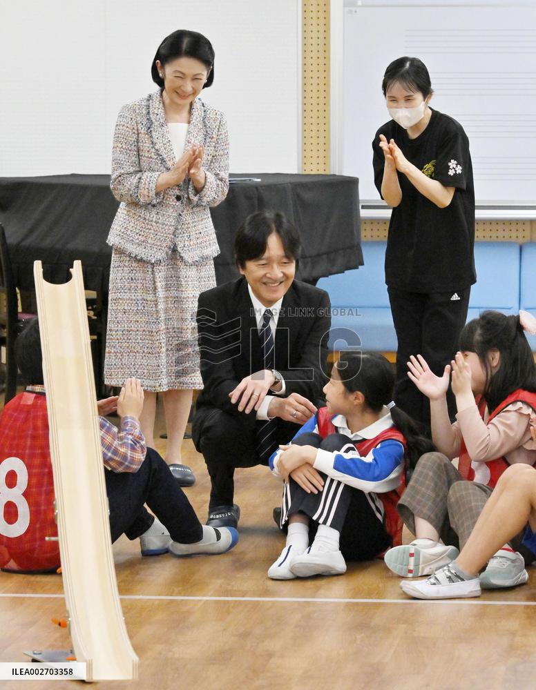 Crown Prince Fumihito at school for disabled children