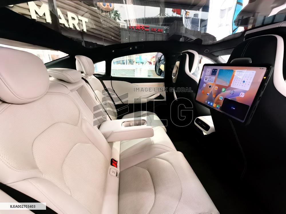 Xiaomi SU7 New Energy Vehicle