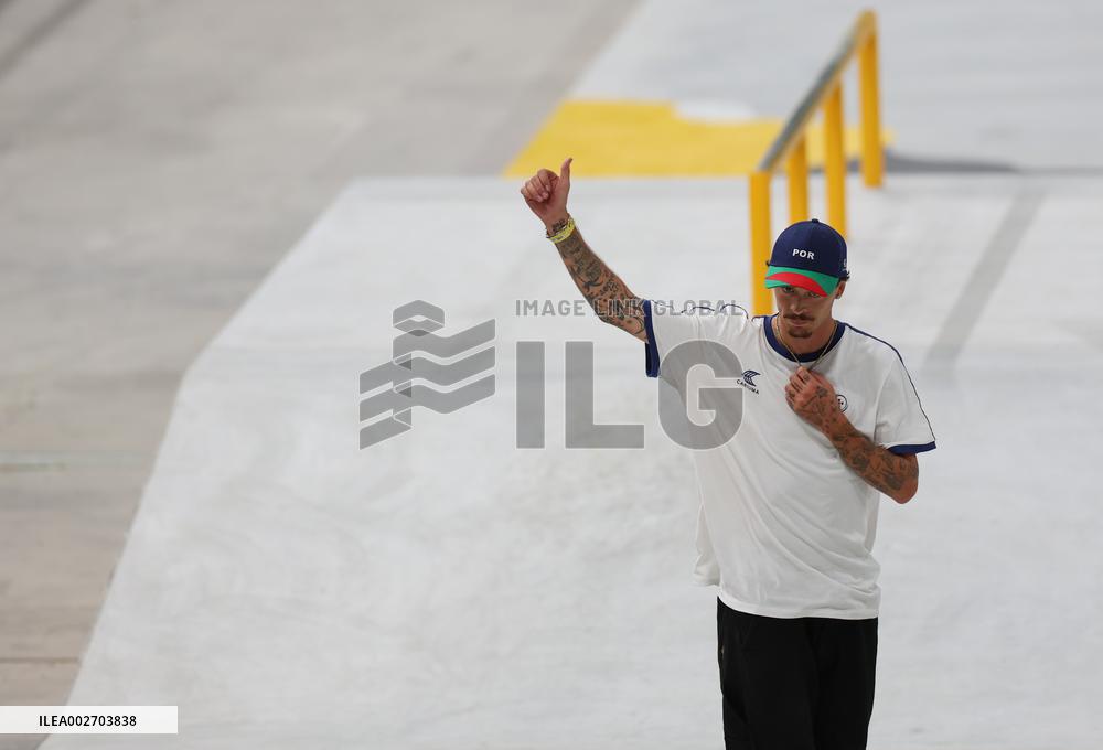 (SP)CHINA-SHANGHAI-OLYMPIC QUALIFIER SERIES SHANGHAI-SKATEBOARDING-MEN'S STREET-PRELIMS (CN)