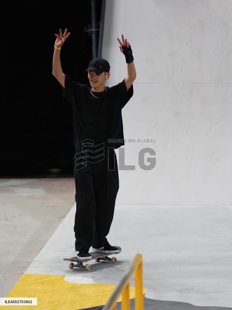 (SP)CHINA-SHANGHAI-OLYMPIC QUALIFIER SERIES SHANGHAI-SKATEBOARDING-MEN'S STREET-PRELIMS (CN)