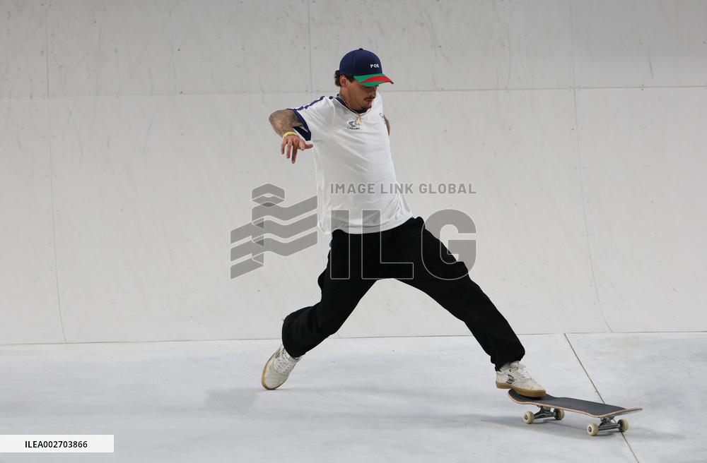 (SP)CHINA-SHANGHAI-OLYMPIC QUALIFIER SERIES SHANGHAI-SKATEBOARDING-MEN'S STREET-PRELIMS (CN)