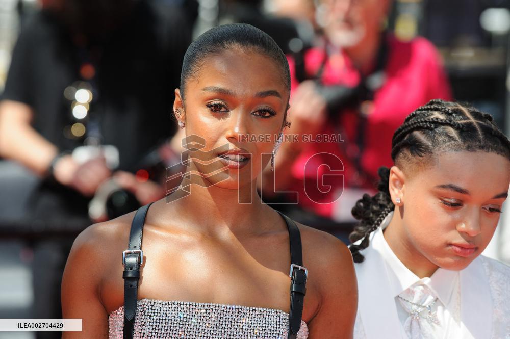 Cannes Bird Red Carpet NG