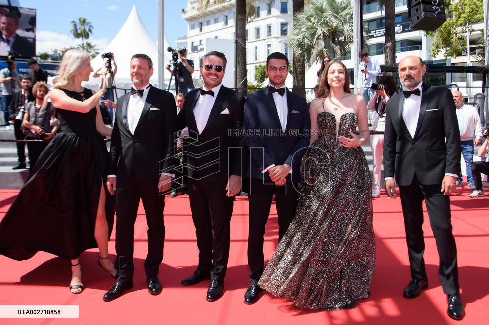 Cannes Three Kilometres To The End Of The World Red Carpet NG