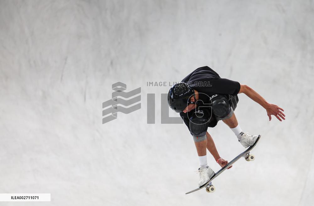 (SP)CHINA-SHANGHAI-OLYMPIC QUALIFIER SERIES SHANGHAI-SKATEBOARDING-MEN'S PARK-PRELIMS (CN)