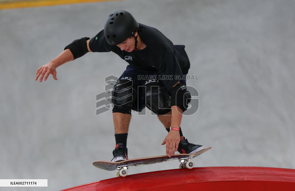 (SP)CHINA-SHANGHAI-OLYMPIC QUALIFIER SERIES SHANGHAI-SKATEBOARDING-MEN'S PARK-PRELIMS (CN)
