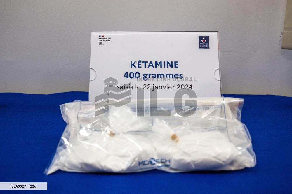 Thomas Cazenave Visits Customs Headquarters - Marseille