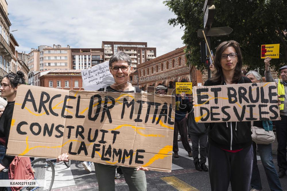 Demonstration During The Passage Of The Olympic Flame - Toulouse