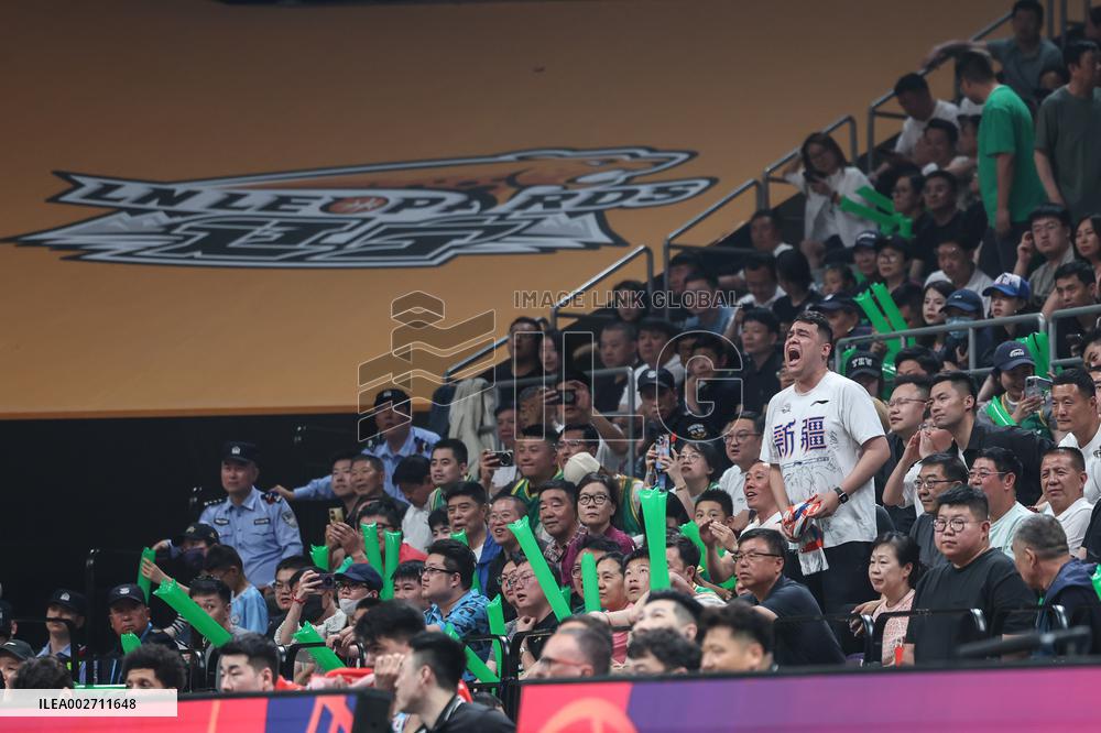 (SP)CHINA-SHENYANG-BASKETBALL-CBA-FINALS-LIAONING VS XINJIANG (CN)