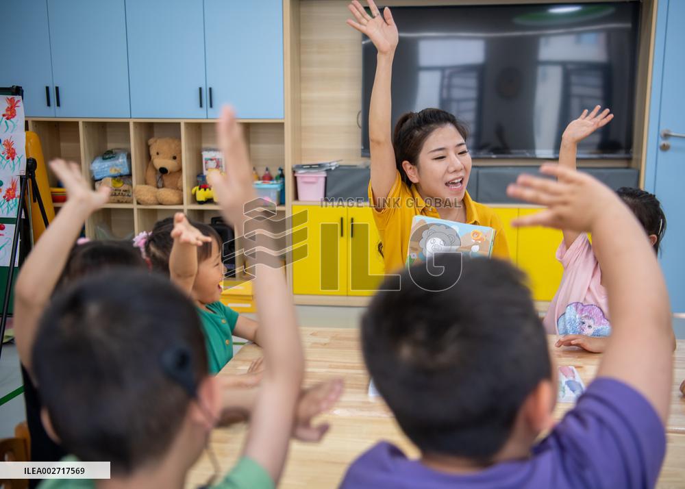 ChineseToday | Teacher brings more possibilities to hearing-impaired children in central China's Hubei