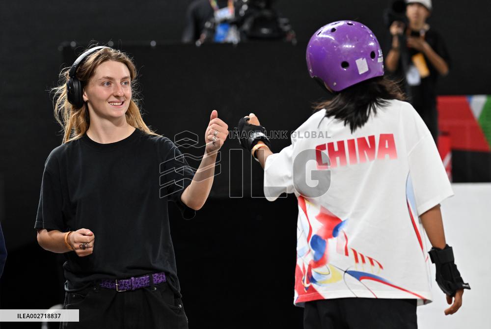 (SP)CHINA-SHANGHAI-OLYMPIC QUALIFIER SERIES SHANGHAI-SKATEBOARDING-WOMEN'S STREET-SEMIFINAL (CN)