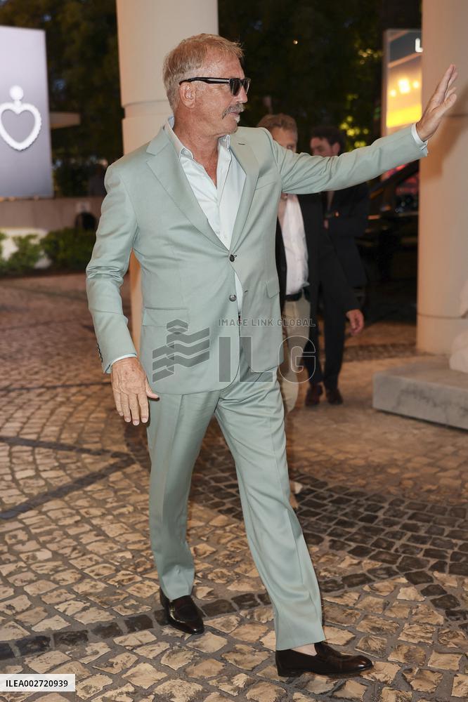 Cannes - Kevin Costner Exits The Martinez