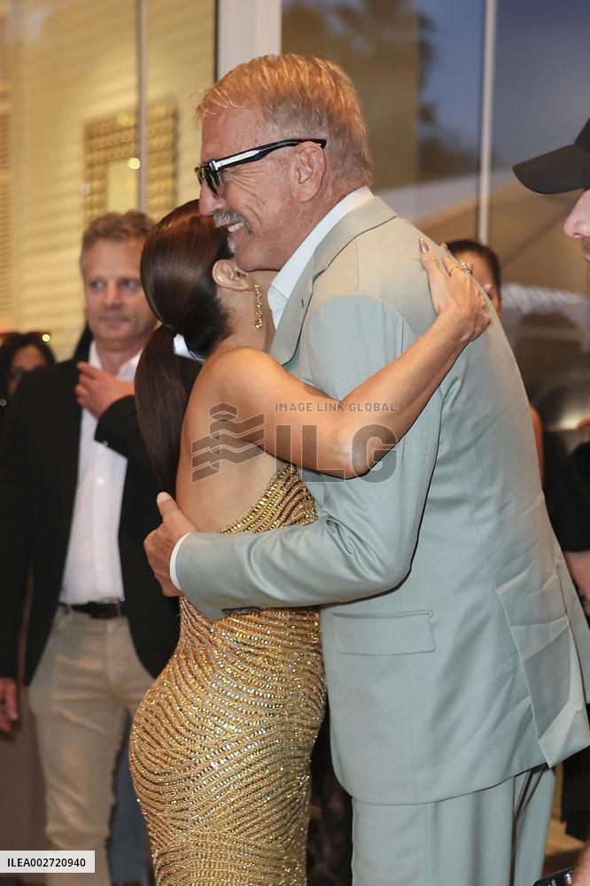 Cannes - Kevin Costner Exits The Martinez