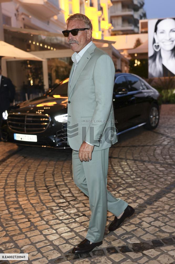 Cannes - Kevin Costner Exits The Martinez