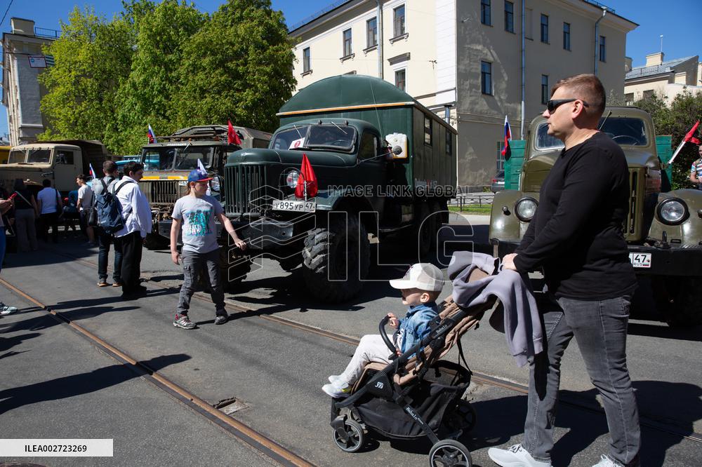 RUSSIA-ST. PETERSBURG-VINTAGE CAR SHOW
