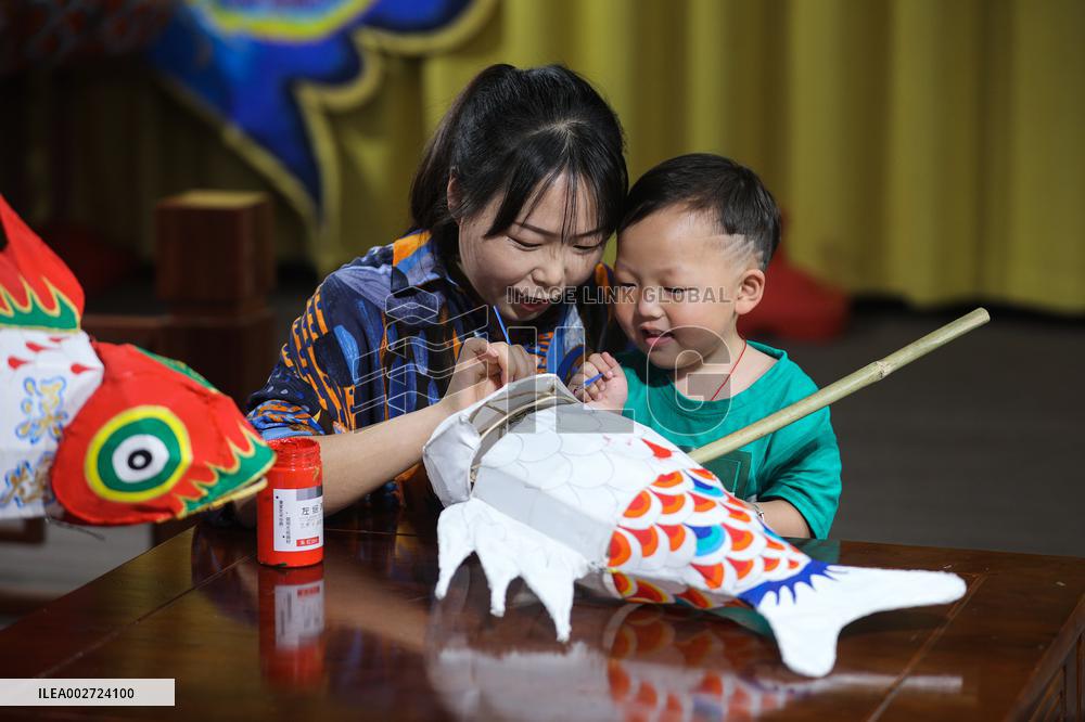 AmazingAnhui | New business forms advance development and protection of traditional fish-shaped lantern